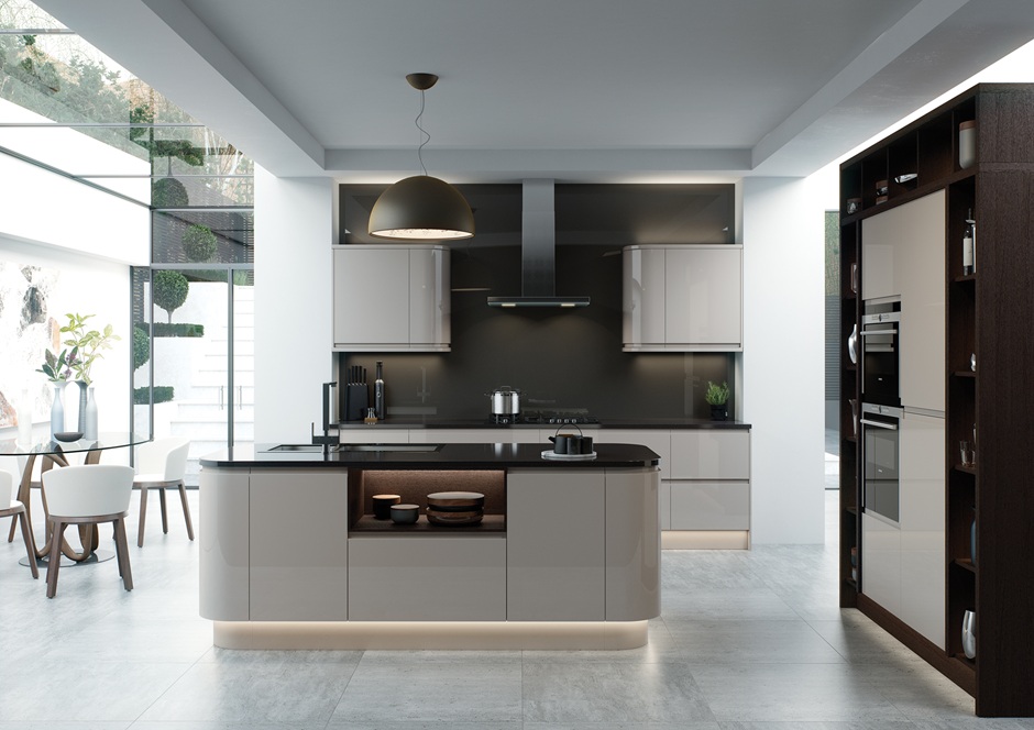 Strada Gloss in Cashmere